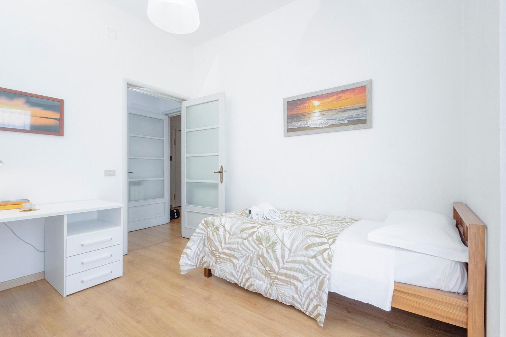 "L'Attico Bianco" City View 10 M A Piedi Dal Mare Savona Ngoại thất bức ảnh
